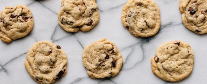 Biscuits aux kales et aux brisures de chocolat